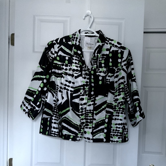 Coat with a lining, with two front and side pockets, lightweight, V neck - Picture 5 of 5